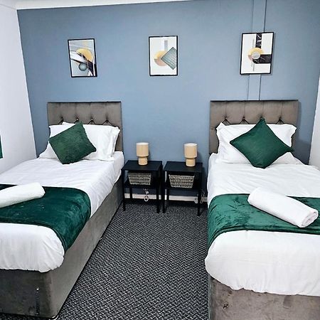 Lushstay Telford - Families, Contractors & Group Of Friends, Long Term Stay ภายนอก รูปภาพ
