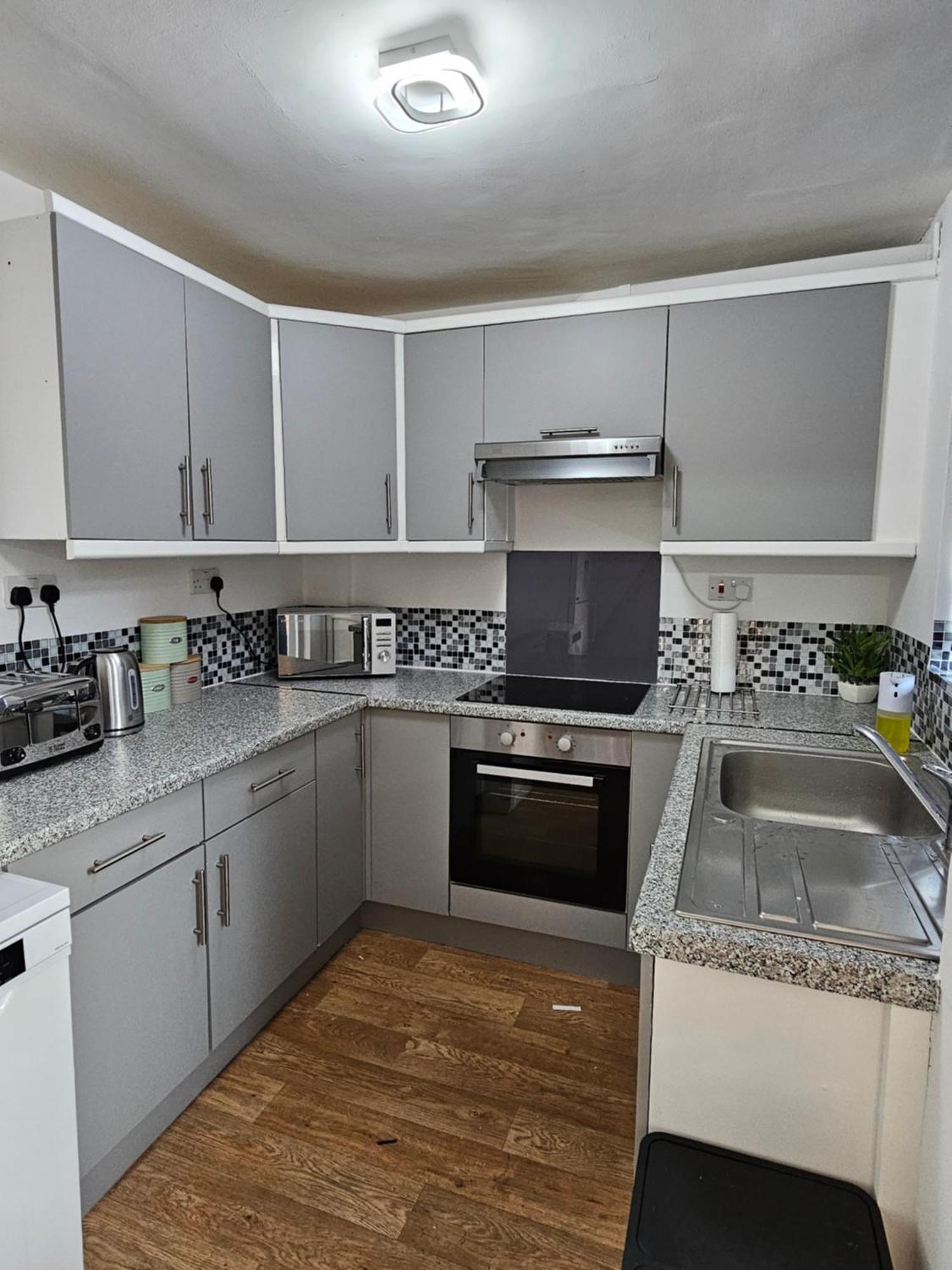 Lushstay Telford - Families, Contractors & Group Of Friends, Long Term Stay ภายนอก รูปภาพ